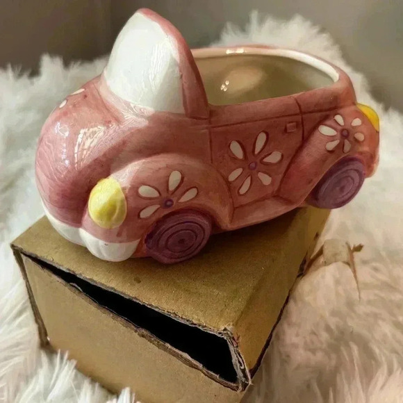 VW convertible, bug planters.‎ New - Picture 6 of 11